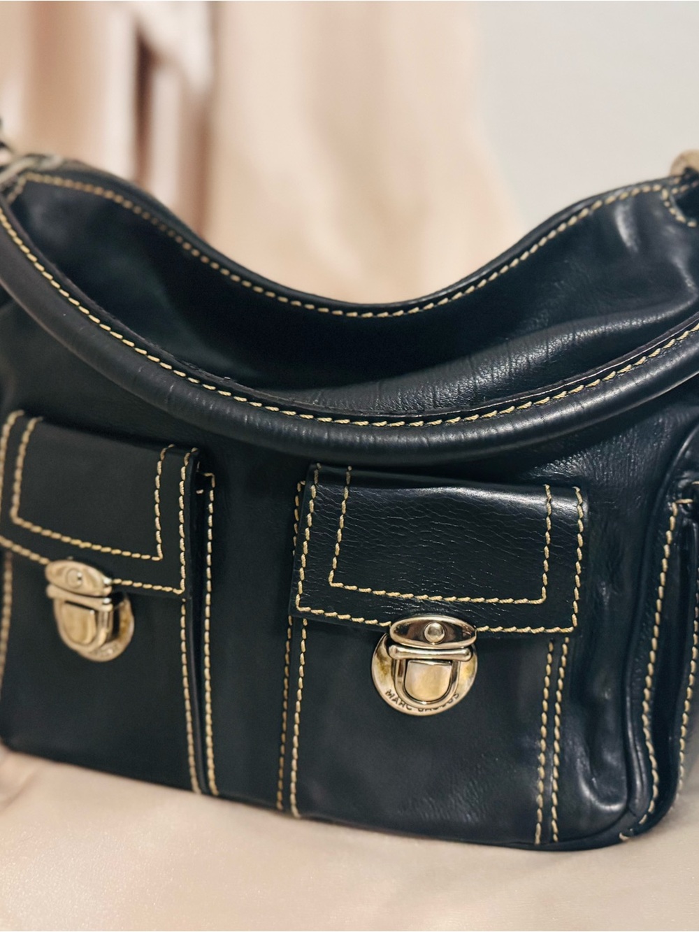 Marc Jacobs Blake Black Leather hobo Bag with Cream Contrast Stitching - Picture 12 of 16